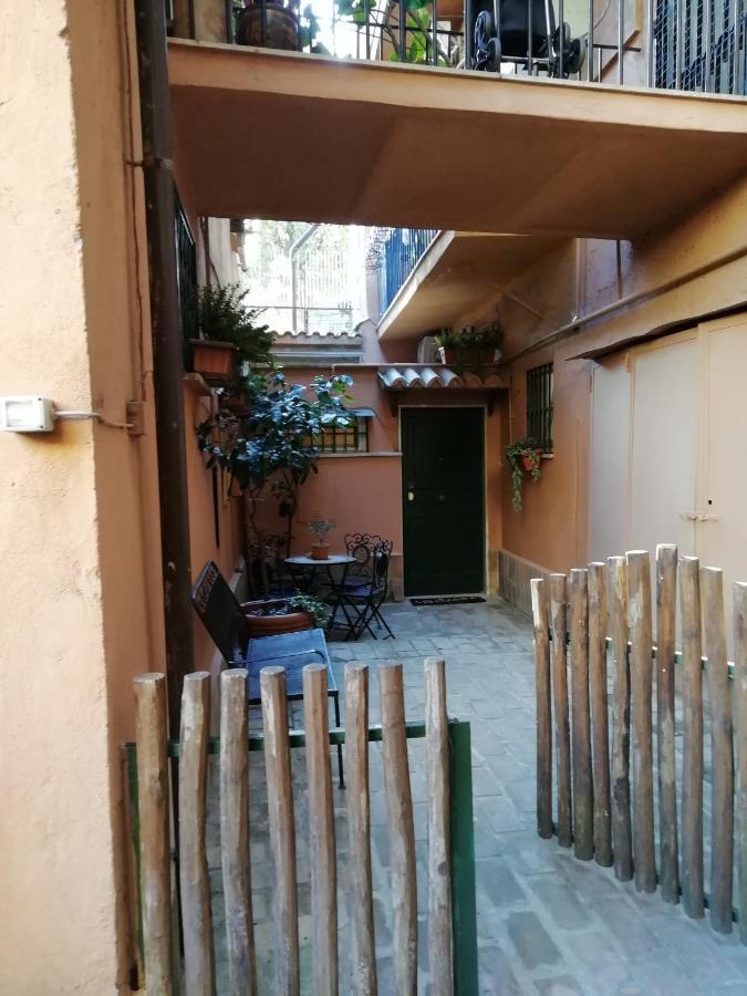 Lovely With Garden In Vatican Museums Trastevere Daire Roma Dış mekan fotoğraf