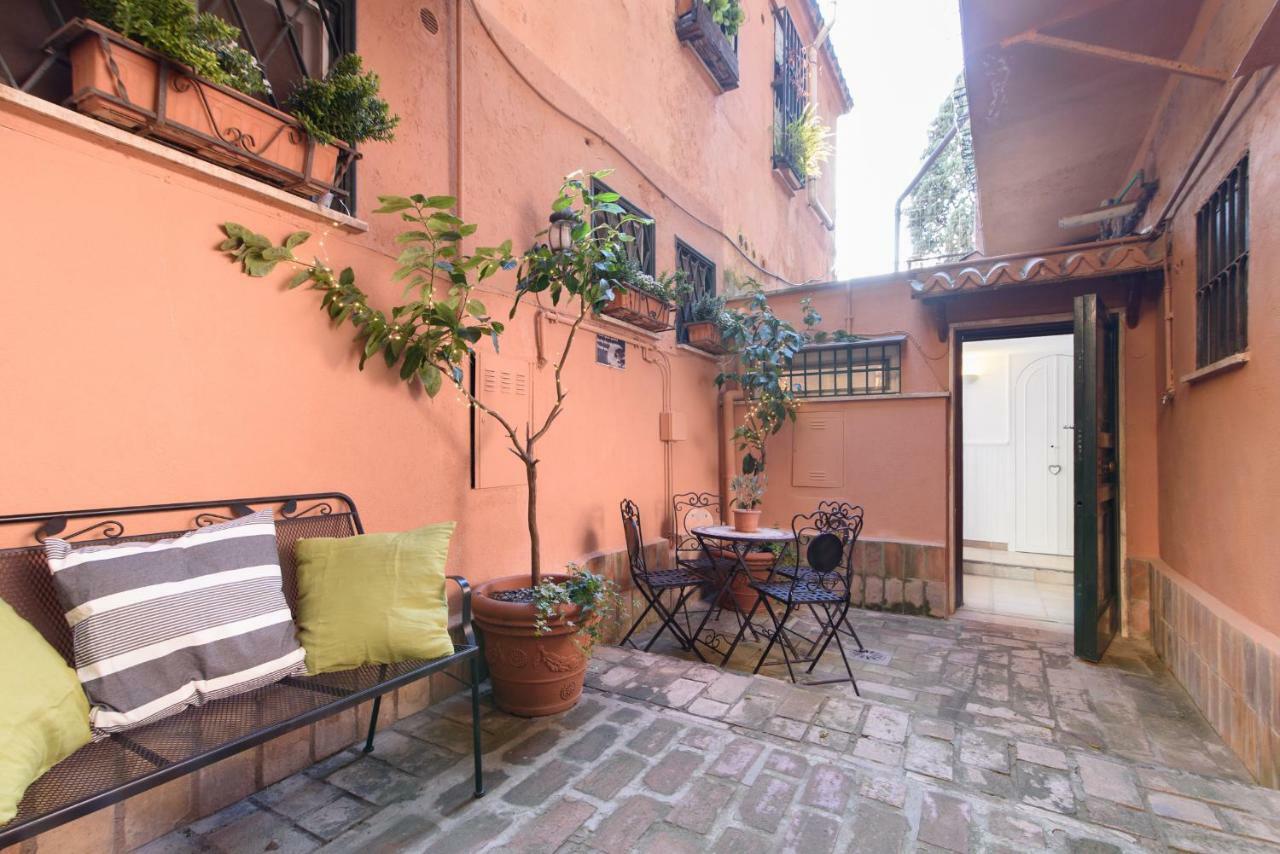 Lovely With Garden In Vatican Museums Trastevere Daire Roma Dış mekan fotoğraf